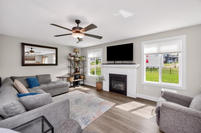 2825 SE Florence Drive, Waukee, IA 50263