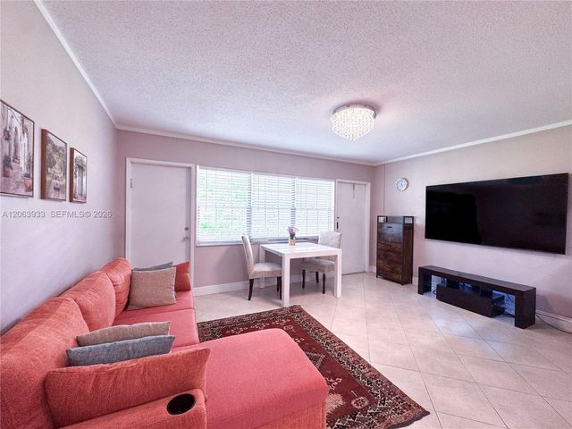 2455 NE 51st Street E114, Fort Lauderdale, FL 33308