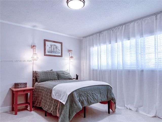 2455 NE 51st Street E114, Fort Lauderdale, FL 33308