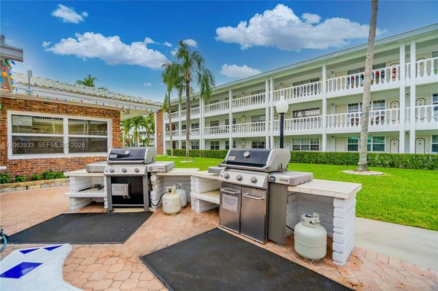 2455 NE 51st Street E114, Fort Lauderdale, FL 33308