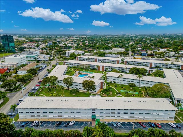 2455 NE 51st Street E114, Fort Lauderdale, FL 33308