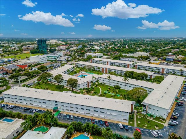 2455 NE 51st Street E114, Fort Lauderdale, FL 33308