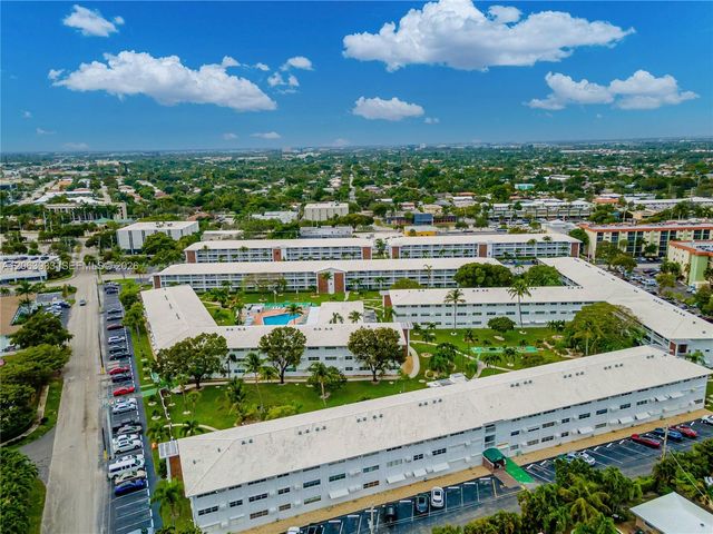 2455 NE 51st Street E114, Fort Lauderdale, FL 33308