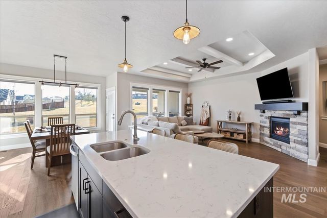 1477 W Tenzing St, Nampa, ID 83686