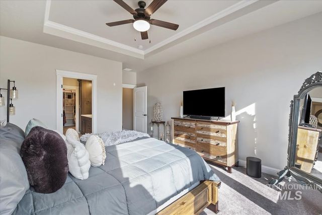 1477 W Tenzing St, Nampa, ID 83686