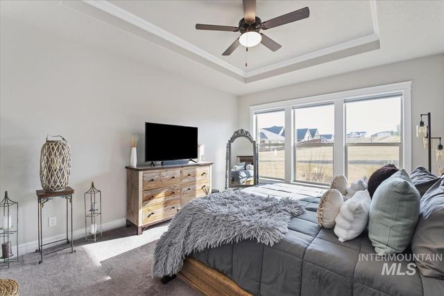 1477 W Tenzing St, Nampa, ID 83686