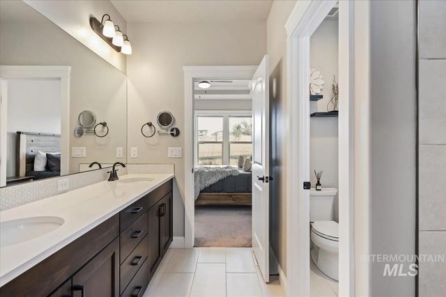 1477 W Tenzing St, Nampa, ID 83686