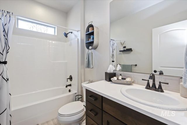 1477 W Tenzing St, Nampa, ID 83686