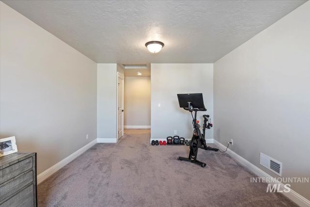 1477 W Tenzing St, Nampa, ID 83686