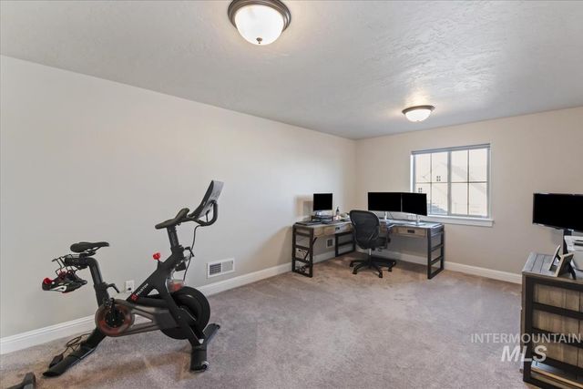 1477 W Tenzing St, Nampa, ID 83686