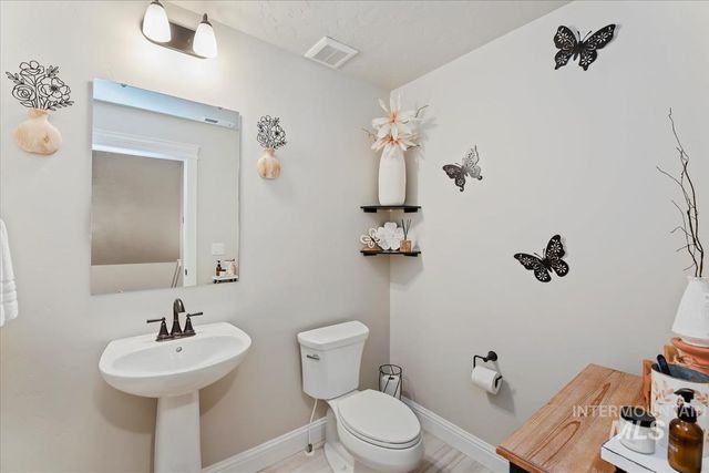 1477 W Tenzing St, Nampa, ID 83686