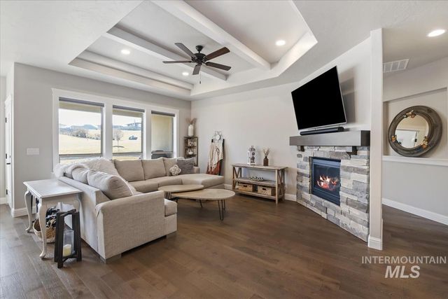 1477 W Tenzing St, Nampa, ID 83686