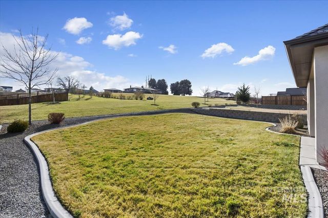 1477 W Tenzing St, Nampa, ID 83686