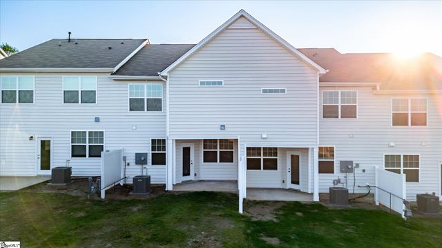 292 E Compass Way, Easley, SC 29640