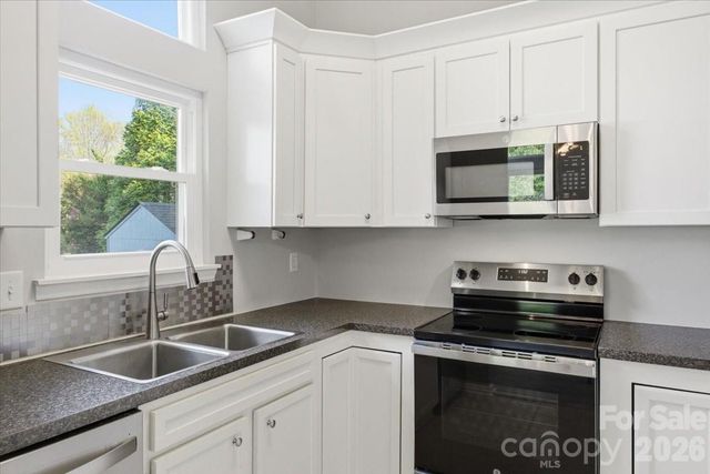 2917 Dellinger Drive, Charlotte, NC 28269