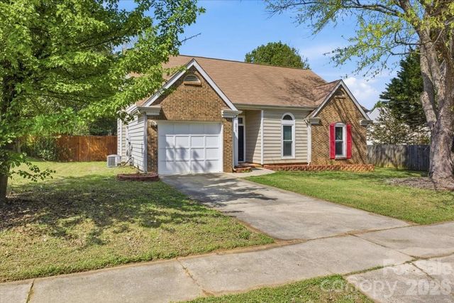 2917 Dellinger Drive, Charlotte, NC 28269