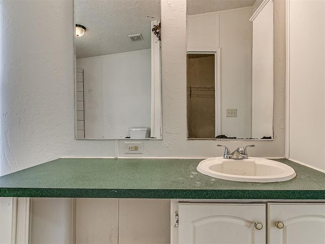 19300 Newsom Road, Newalla, OK 74857