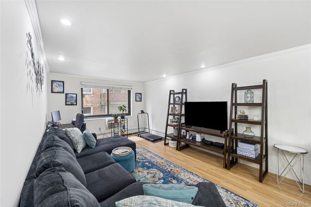 100 E Hartsdale Avenue 3FE, Hartsdale, NY 10530