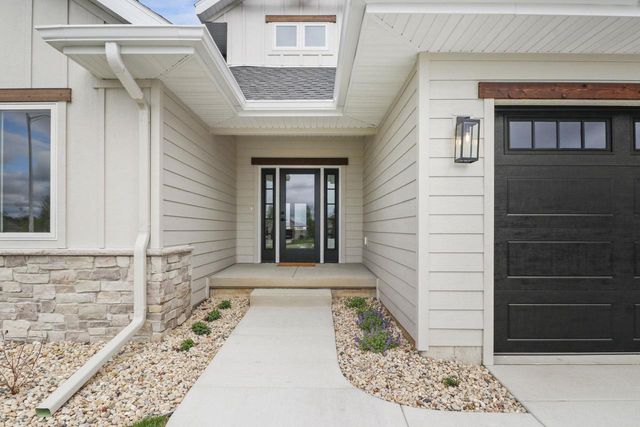 2016 Jack Ryan Drive, Prairie Du Sac, WI 53578