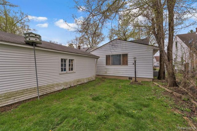 15482 Winston, Redford, MI 48239