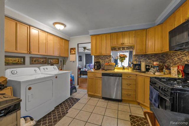 15482 Winston, Redford, MI 48239