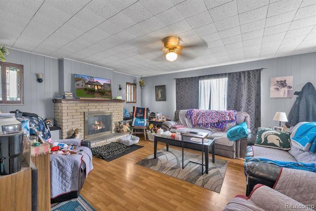 15482 Winston, Redford, MI 48239