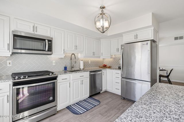 38 Amy Court 1301, Brick, NJ 08724