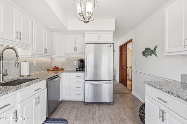 38 Amy Court 1301, Brick, NJ 08724