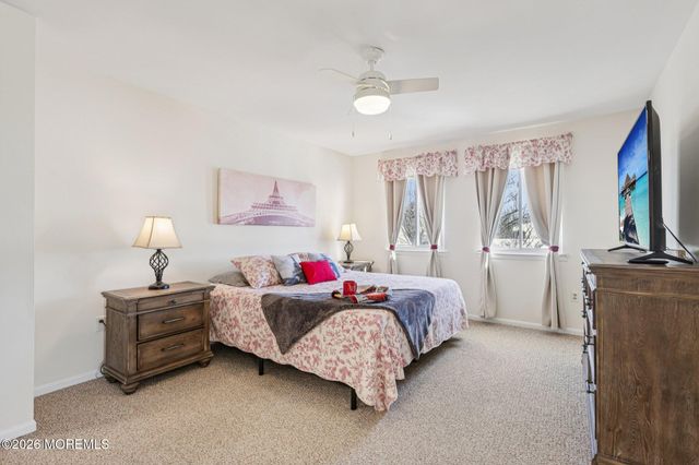 38 Amy Court 1301, Brick, NJ 08724