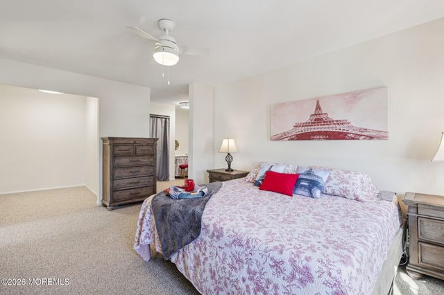 38 Amy Court 1301, Brick, NJ 08724