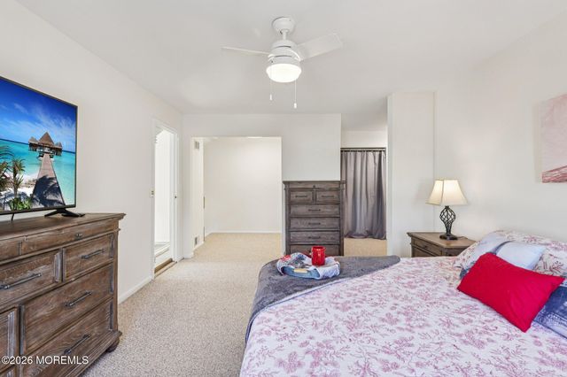 38 Amy Court 1301, Brick, NJ 08724