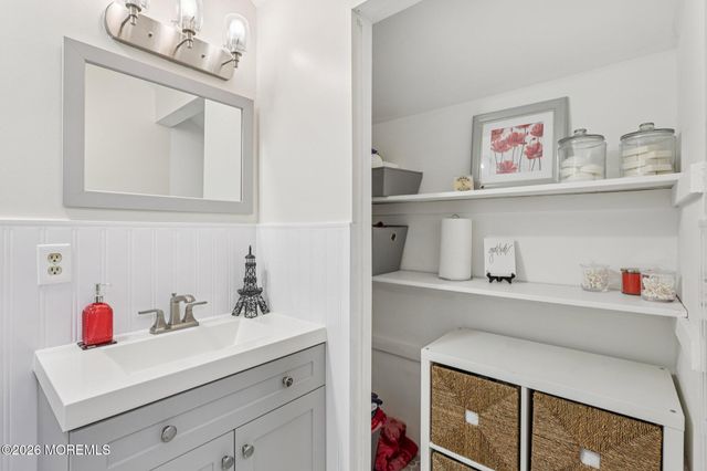 38 Amy Court 1301, Brick, NJ 08724