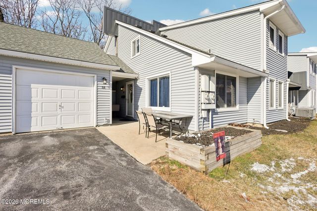 38 Amy Court 1301, Brick, NJ 08724