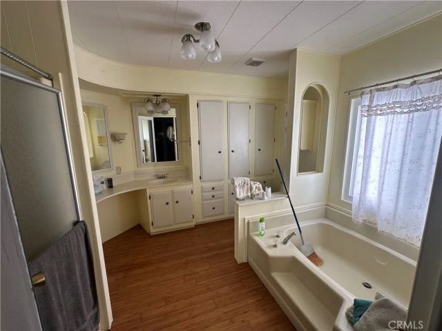 24701 Raymond 195, Lake Forest, CA 92630
