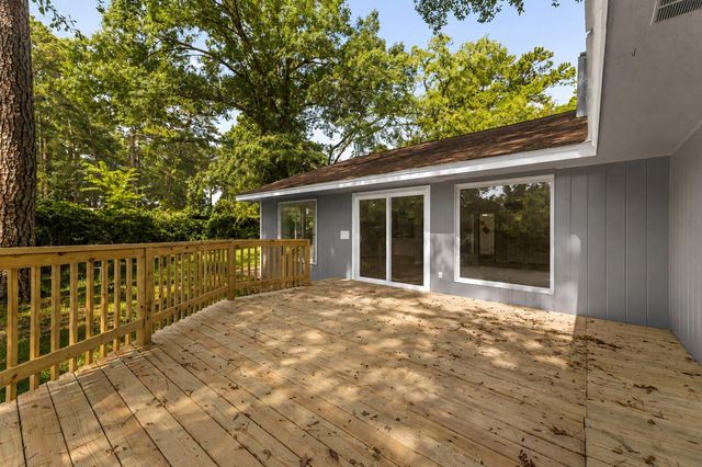 97 April Wind Drive S, Conroe, TX 77356