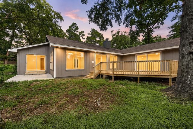97 April Wind Drive S, Conroe, TX 77356