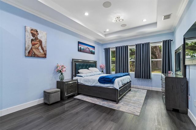 106 W 122ND AVENUE, Tampa, FL 33612