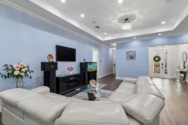106 W 122ND AVENUE, Tampa, FL 33612