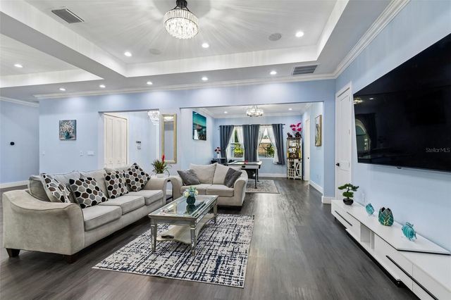 106 W 122ND AVENUE, Tampa, FL 33612