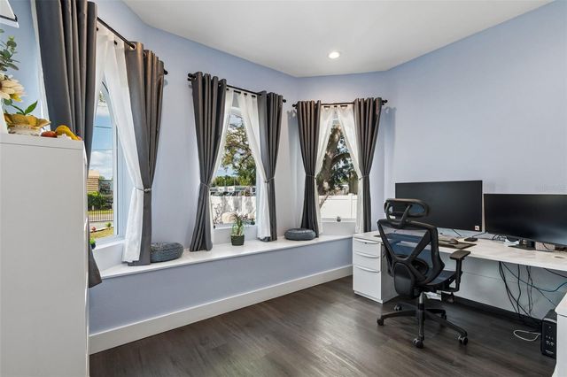 106 W 122ND AVENUE, Tampa, FL 33612