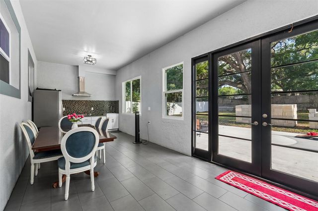 106 W 122ND AVENUE, Tampa, FL 33612