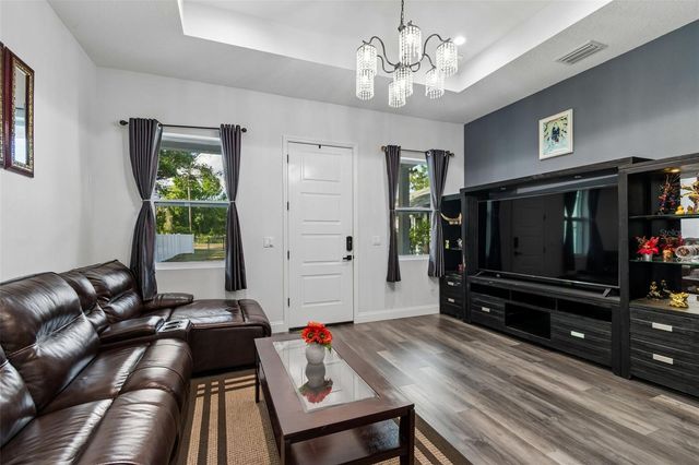 106 W 122ND AVENUE, Tampa, FL 33612