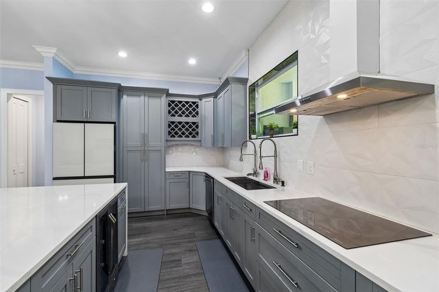 106 W 122ND AVENUE, Tampa, FL 33612