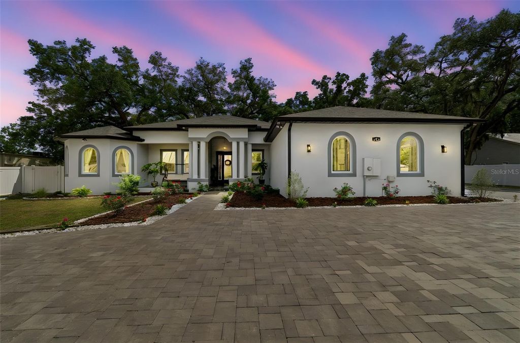 106 W 122ND AVENUE, Tampa, FL 33612
