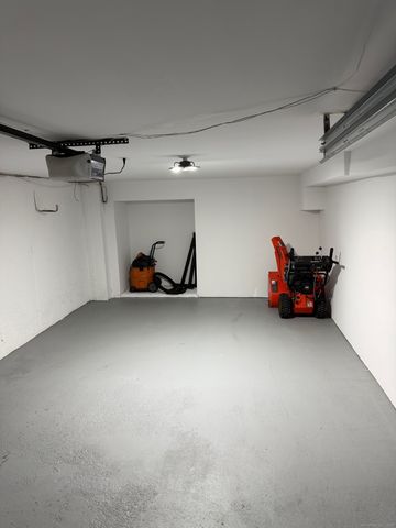 36 Colonial Drive, Prospect, CT 06712