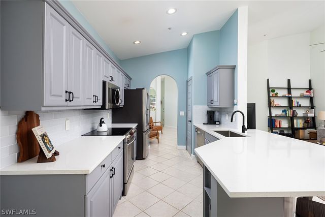 3042 Driftwood WAY 4808, Naples, FL 34109