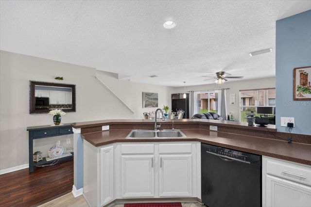 4582 LIMERICK DRIVE, Tampa, FL 33610