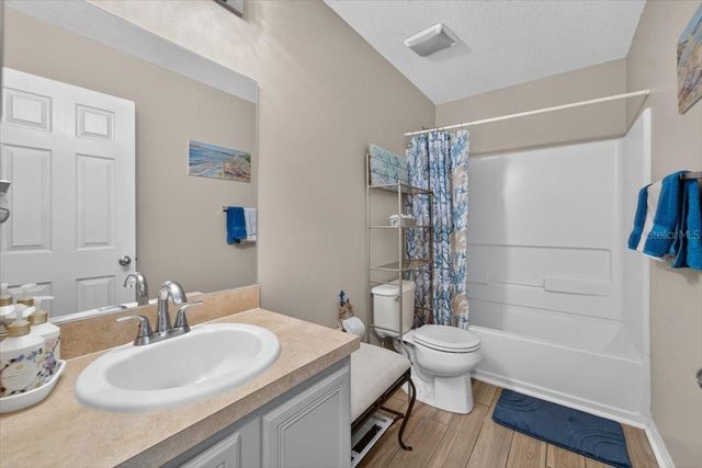 4582 LIMERICK DRIVE, Tampa, FL 33610