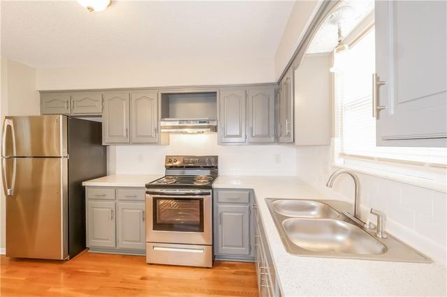 408 N Washington Street, Raymore, MO 64083