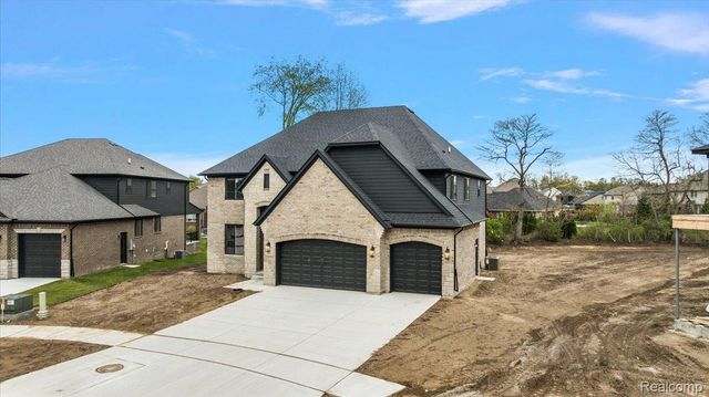 50318 Mistwood Drive, Macomb Township, MI 48042